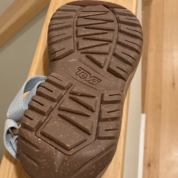 Teva Hurricane XLT2 size 9 - Picture 4 of 5
